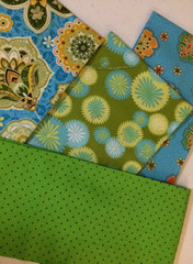 FABRIC (5) Fat Quarters FLOWER MEDALLIONS & Polka Dots – Blue & Green – Cotton