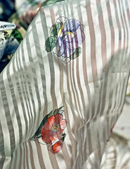 VTG Semi Sheer Large Floral Silk w/Satin Stripe w/ Border Print 45″ X 189″
