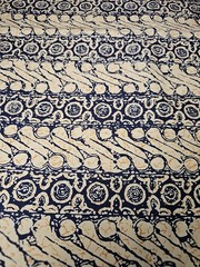 Geometric Indigo Blue Cream Orange Cotton Fabric Parang Motif? 132″ X 45″ 3.5 Yd