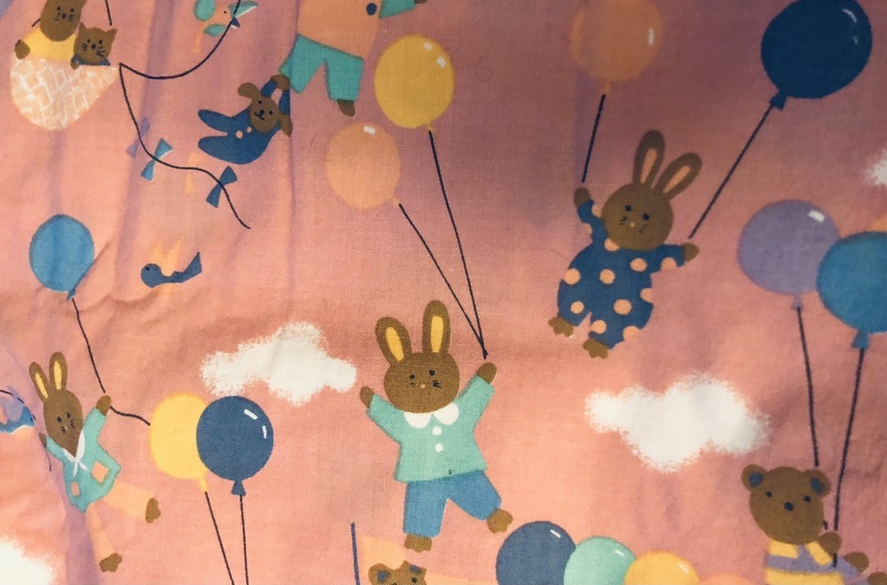 VTG Juvenile Puppies Bunnies & Bears w/ Balloons Hoffman California Fabric BTFQ