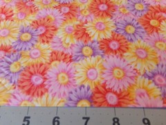 1 YD X 44″ VINTAGE COLORFUL DAISIES/FABRIC TRADITIONS/COTTON NEW #255