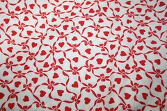 HEARTS WITH RIBBONS AND BOWS ON WHITE – 100% COTTON FABRIC