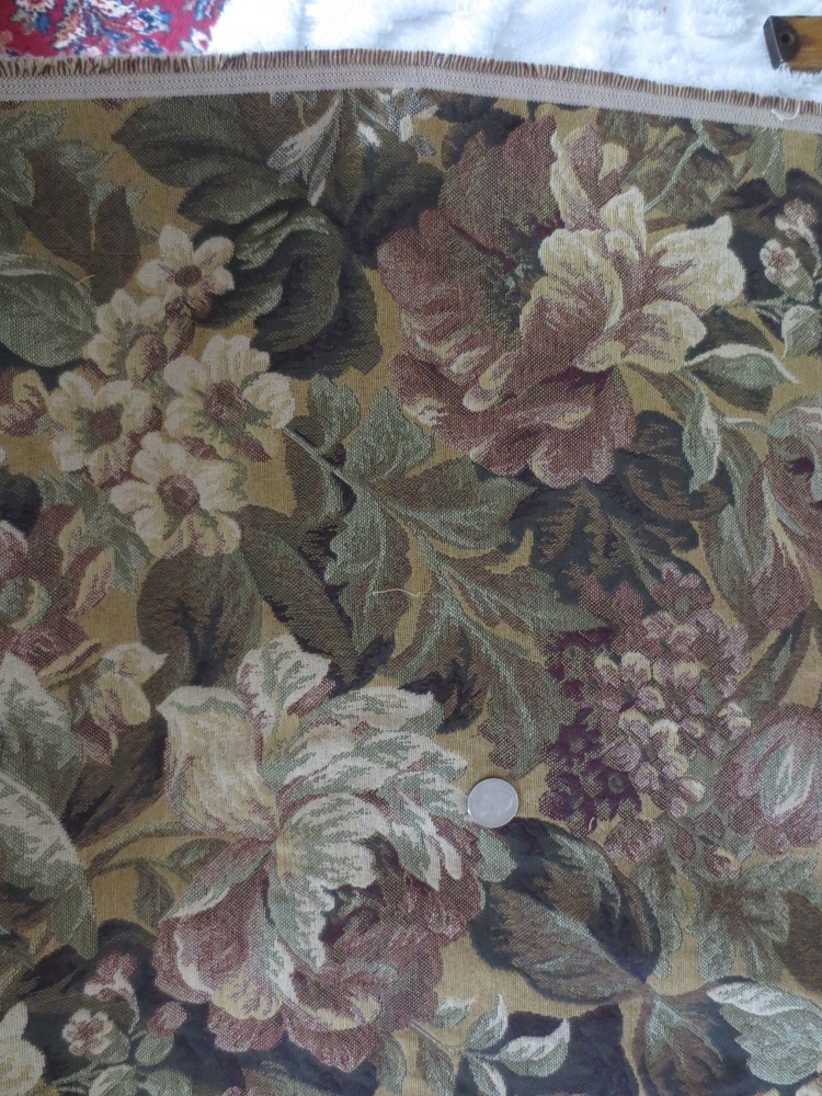 5176. Multicolor FLORAL JACQUARD TAPESTRY Upholstery FABRIC – 55″ x 4 yds.