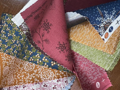 Connecting Threads Bed & Breakfast Jelly Roll 28 Pcs 2.5″ Fabric Strips Quilt