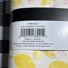 Jo-Ann Novelty Prints Pre-Cut Cotton Fabric 2yd 44in Lemons on White