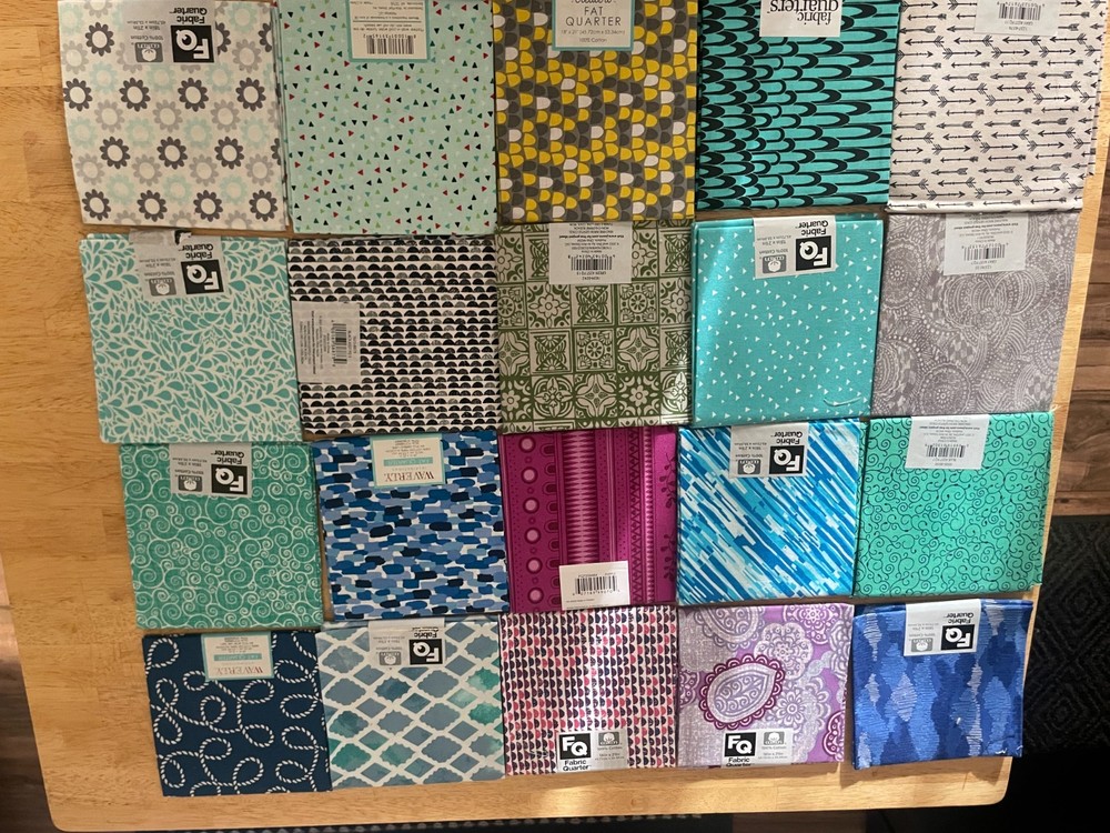 Lot of 20 PATTERN fat quarters-WHAT U SEE IN THE PICTURES IS EXACTLY WHAT U GET