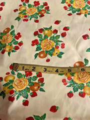 VTG YELLOW Polished Cotton Yellow Roses Strawberries & Oranges BTHY