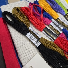 Slow Stitching Lot Fabric Scraps Embroidery Floss Buttons Trim Ribbon Sew 1 Lb