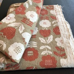 SEVENBERRY Cotton Fabric VTG Japan Tan W/Lg Rust&Beige Flowers 1.5 Yds/45”Wide