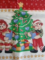 Raggedy Ann & Andy Christmas Border Hearts Fabric
