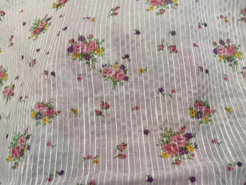 VTG Beautiful Shades of Pink Florals on White Raised Lines Dimity BTHY