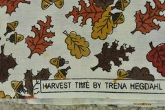 By 1/2 Yd, Rust & Brown Fall Leaves on Cream Quilt Cotton, General Fabrics, V670