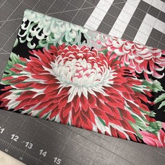 Japanese Chrysanthemum, red green – Kaffe Fassett Fabric Cotton One Yard Cut