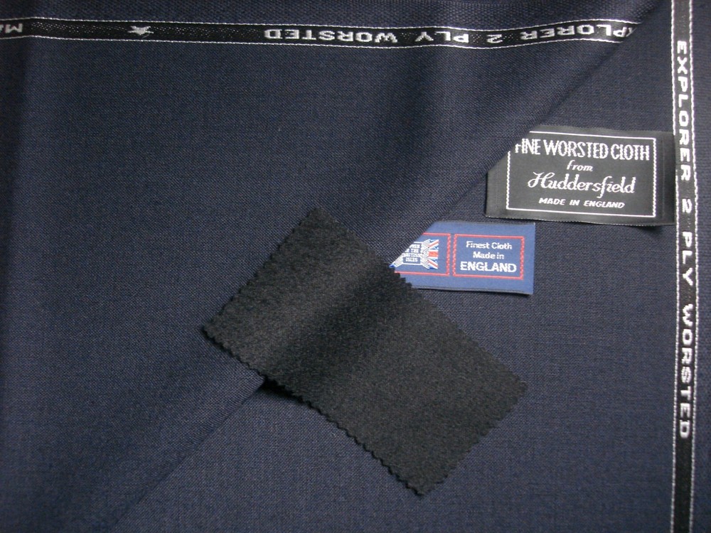 100% WOOL WITH “CREASE RESISTANCE” SUITING FABRIC “Very Dark Navy” = 3.5 m