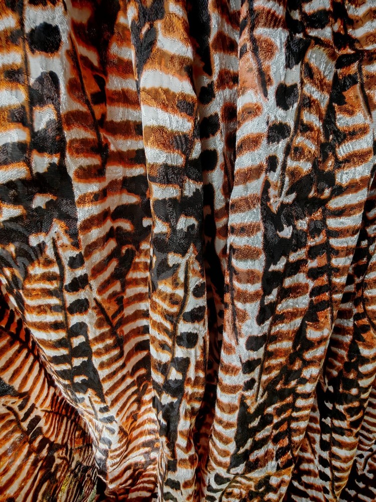 120cm*300cm Textured Cotton Fabric with Bold Animal Print