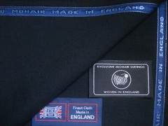 60% MOHAIR & 40% WOOL SUITING FABRIC IN BLACK MADE IN ENGLAND = 285 g/m. = 3.8 m