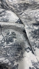Luxury Designer Silk Fabric Toile de Jouy Print High-End Brand Deadstock 0,5 ya