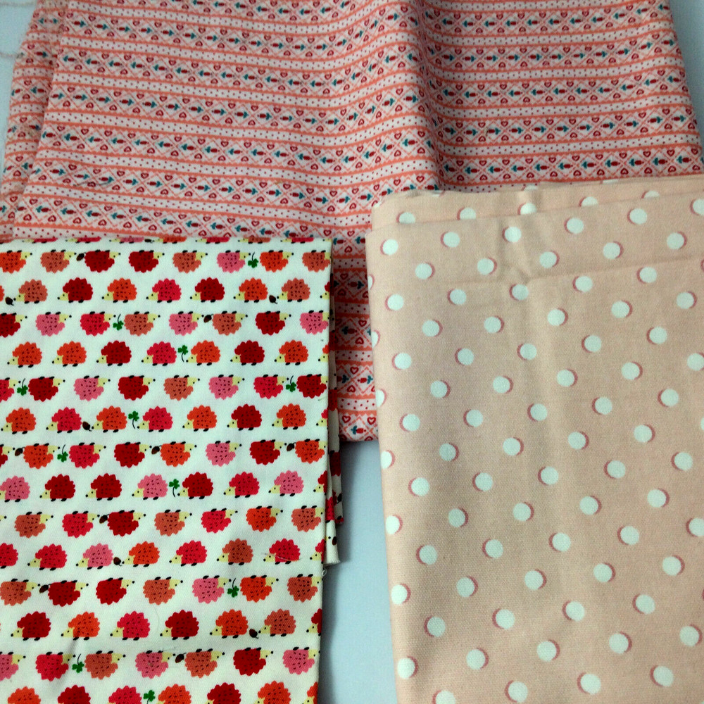 Fabrics Cotton Floral Polka Dots Vintage Hearts Pink White Pillows Quilting 5 Yd