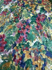 VTG Whiteheads Fabric “Watercolor Grapes” 4.625″x54″ Scotchguard Beautiful! HTF