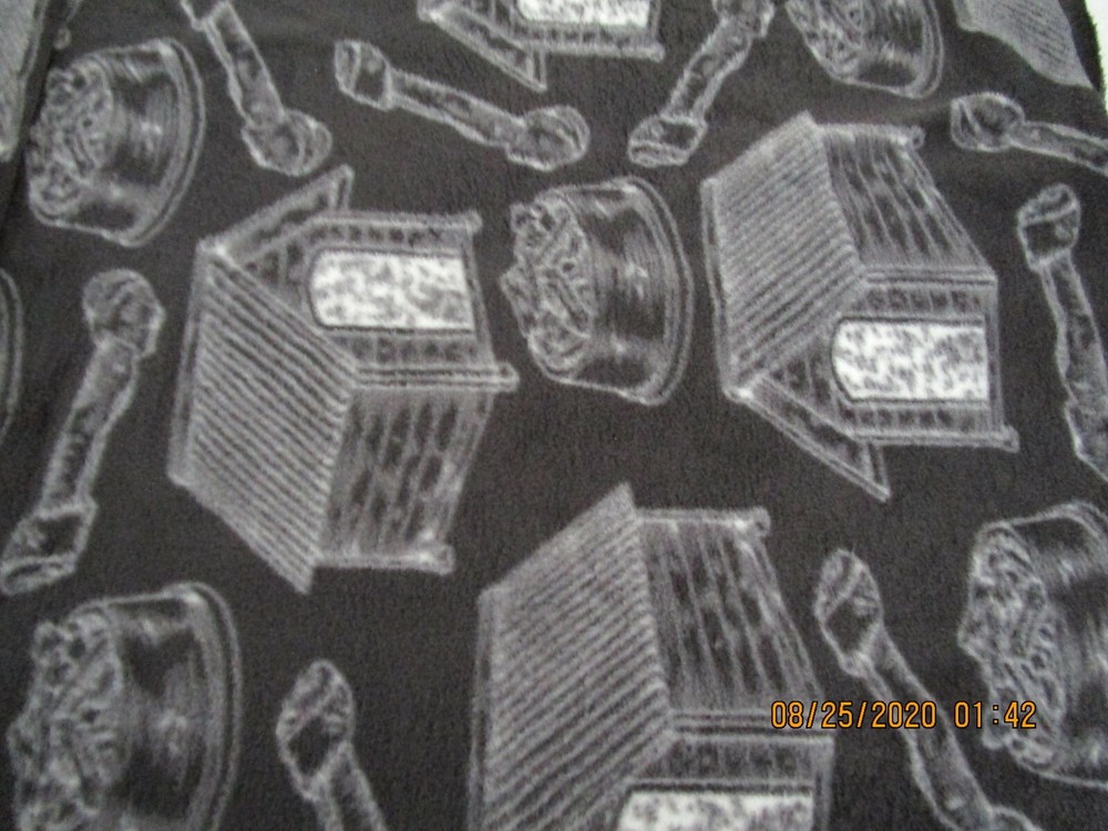 DOG BOWLS, BONES & HOUSES FLEECE FABRIC / 1 YARD 7 INCHES – 59″ WIDE- ANTI PILL