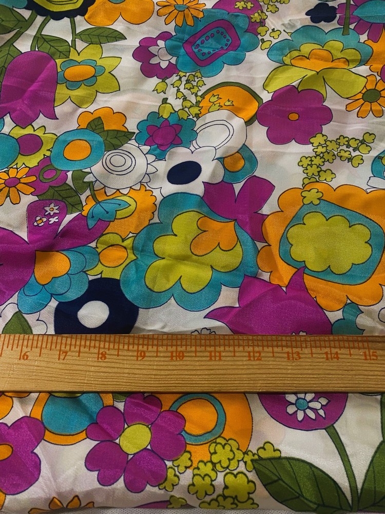 Vintage bright floral acetate fabric from 60’s 1 yd 35″ x 44″(Concord Fabrics)