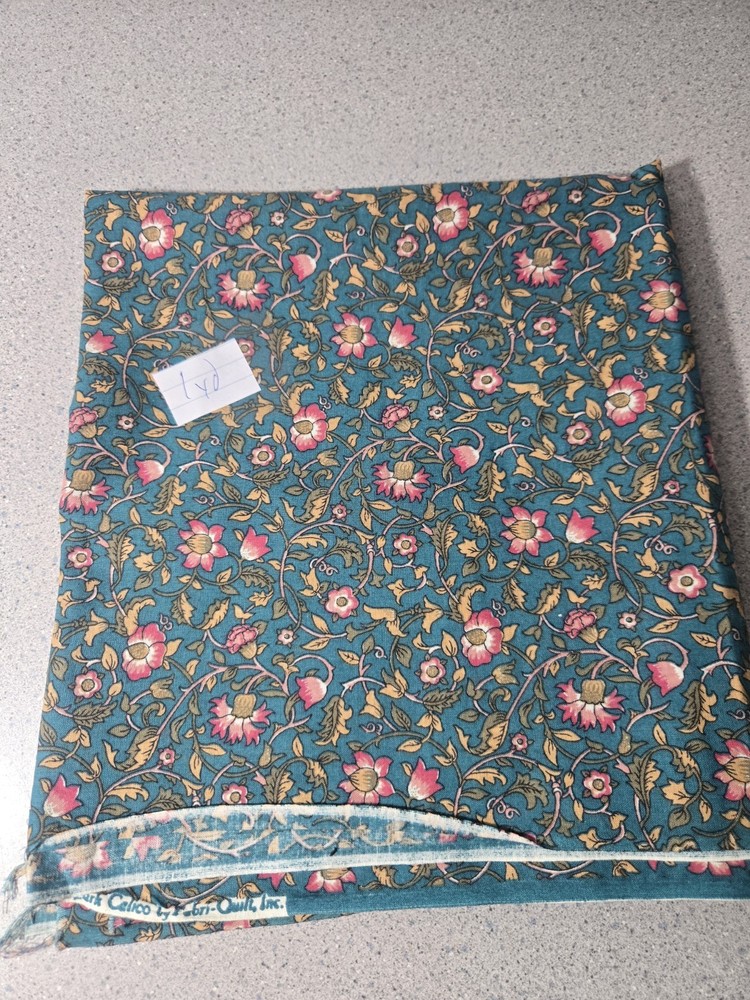 Ozark Calico Fabri-Quilt Vintage Floral Print On Teal Backround 1 Yard Fabric
