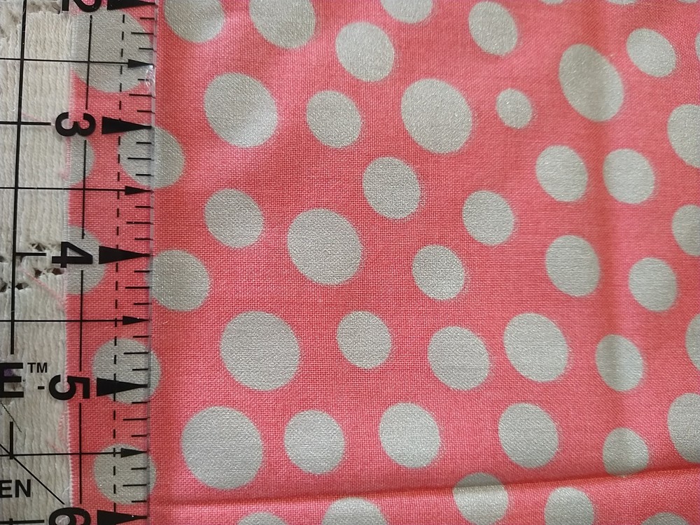 MutiSize Dots Silver on Coral-Pink Fabric Michael Miller BTFQ 18×22 Cotton Quilt