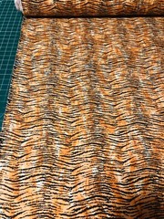 WILD ANIMAL Tiger looking PRINT 100% COTTON FABRIC by the yard #01 Small image