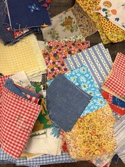 Large Lot Vintage Fabric Scrap Lot Floral Patterned Cotton Quilt Sewing Remnants