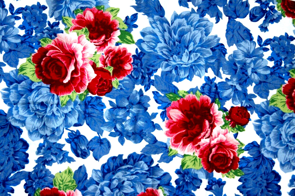 FABRIC 100% QUILTING COTTON ~FAT QUARTER ~ PIONEER WOMAN Blue with Red Roses
