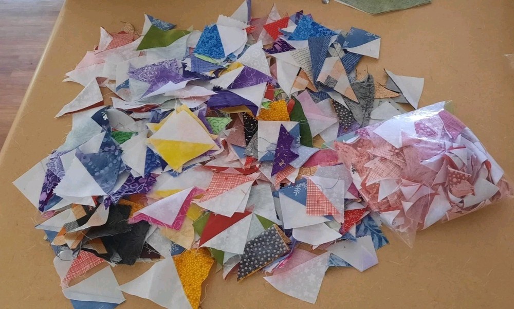 FABRIC SCRAPS 1″-2″ HALF SQUARE TRIANGLES GALLON SZ BAG VARIOUS COLORS COTTON…