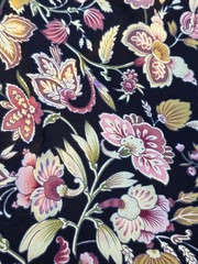 HAMPSHIRE GARDEN FLORAL PRINT PETER PAN FABRICS 3 1/2 YARDS NEW