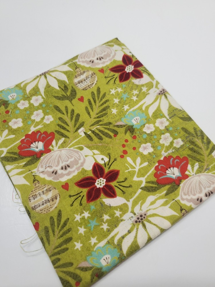 Basic Grey Fabric Christmas Floral Moda Holiday Sew Quilt Seasonal FAT QUARTER