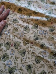 VTG 1996 Meadow Lark Collection Florals on Off White Cotton Fabric 44 X 108