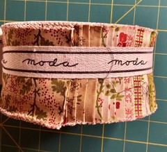 Moda Quilter’s Cotton Jelly Rolls – 2-1/2″ Strips x 42/44″ Long – 40 Strips