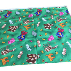 Vtg Sunbonnet Sue Suzie Q on Farm Fabri-Quilt by the yard Cotton Fabric 44″ w