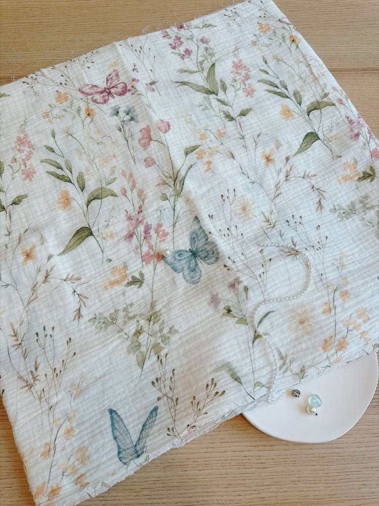 3.3 yds (18”) watercolor flowers butterflies crinkled double gauze fabric 260712