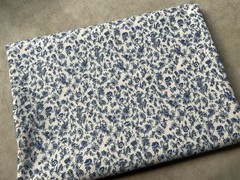 Cotton Fabric Tiny Blue Flower 1997s Classic Cottons 45”x 31”309