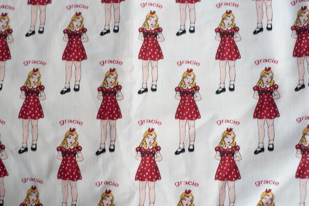 1/2 yard LITTLE GRACIE Judie Rothermel Marcus Brothers Textiles Vtg Fabric Red