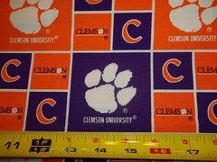 CLEMSON UNIVERSITY ” TIGERS” SQUARES DESIGN BRAND NEW 1 YARD 100% COTTON