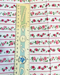 VTG 1970`s Shades of Pink and Red ROSES Floral Pink Stripe 36″ X 12″ Quilting