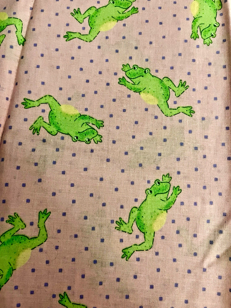 VTG Novelty Leaping FROGS on Pink “Signature Classics” by Oakhurst BTFE