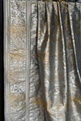 ANDRE DU DAUPHINÉ BY ART&DÉCOR Silk Taffeta, 100% Silk, col. Aurum, 2.2m x 1.4m