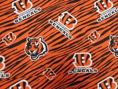 CINCINNATI BENGALS NFL 44″ WIDE 100% COTTON 1/2 YD PIECE NEW DESIGN OUT of PRINT