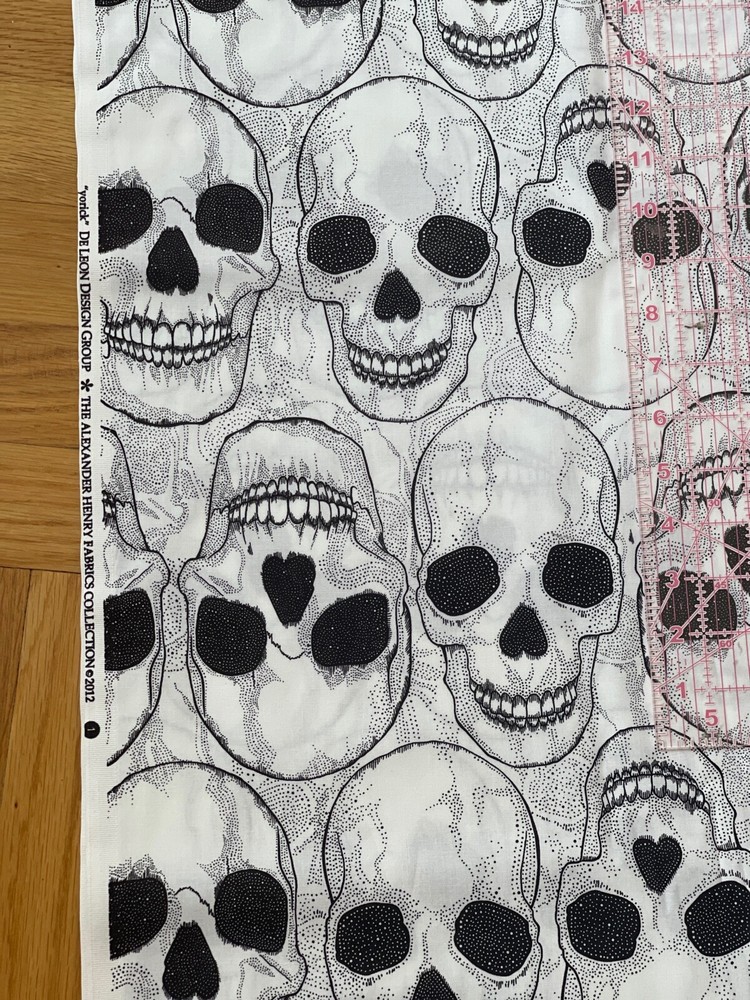Alexander Henry OOP YORICK SKULL Black White Cotton Fabric “18X44” New