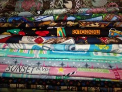 TRAVEL DESTINATIONS las Vegas NY Hawaii Cotton FABRIC U-Pick HALF YARD 1/2 yd