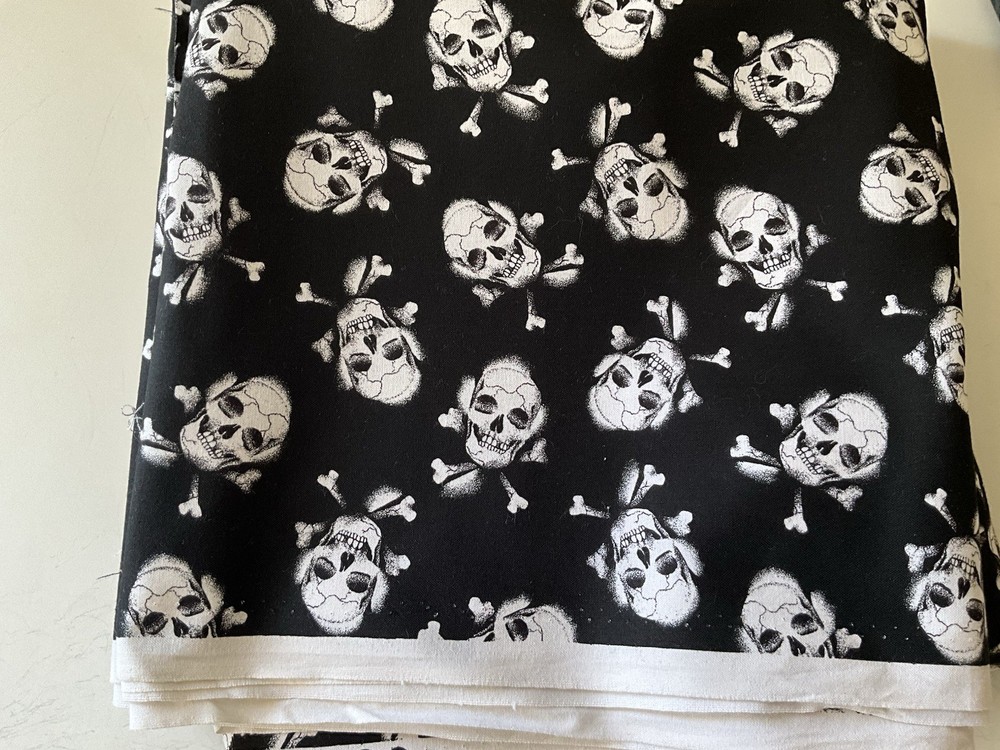 Quilting Sewing Fabric Timeless Treasure VTG 2006 Black White Skull Bones