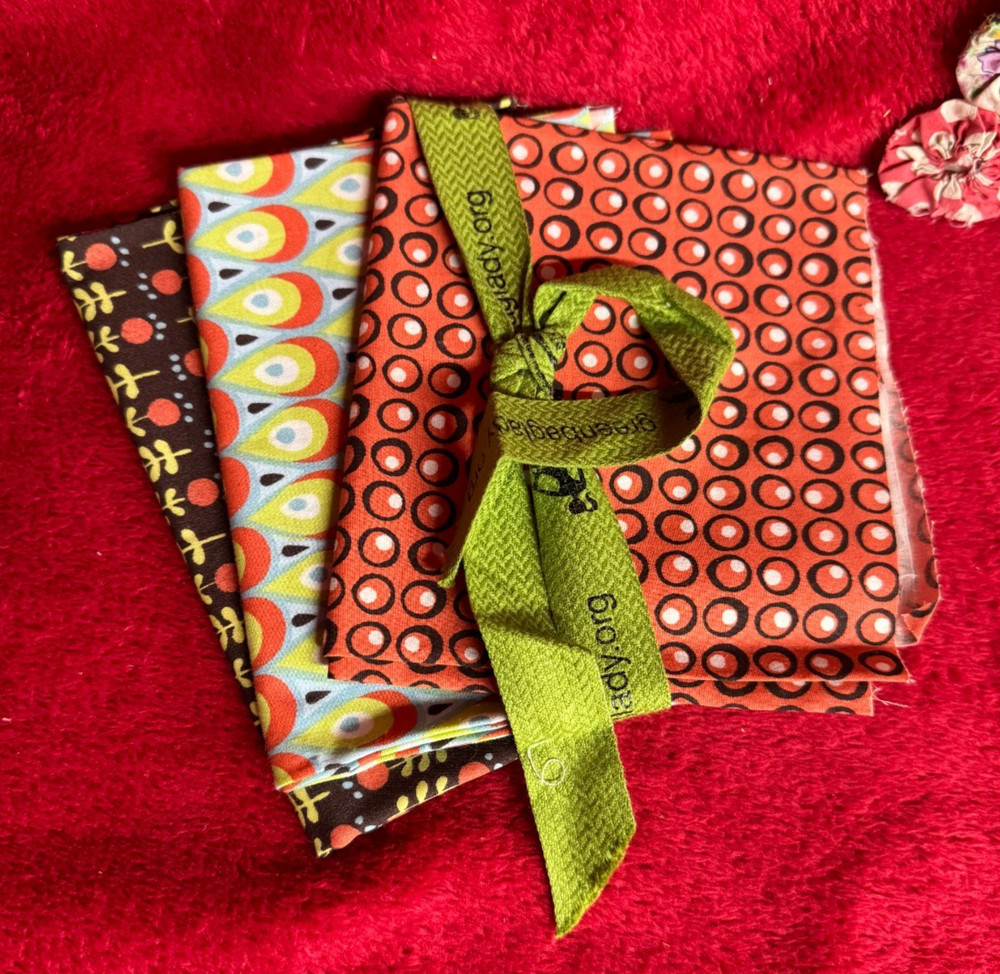 Bundle of 3 New Fat Quarters by Green Bag Lady Unique Retro Patterns