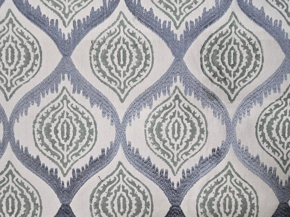 Cowtan & Tout – Avani / Color Blue – 4.25 yards