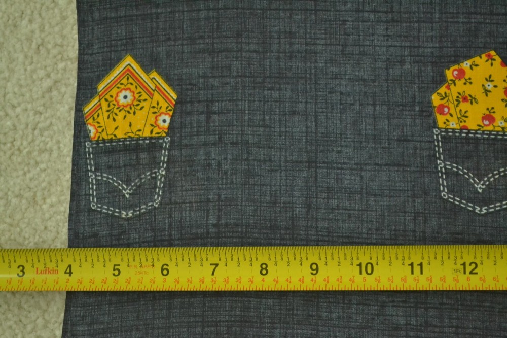 Byy 1/2 Yd, Vintage, Yellow Handkerchiefs & Navy Pockets on Navy Cotton, M6237